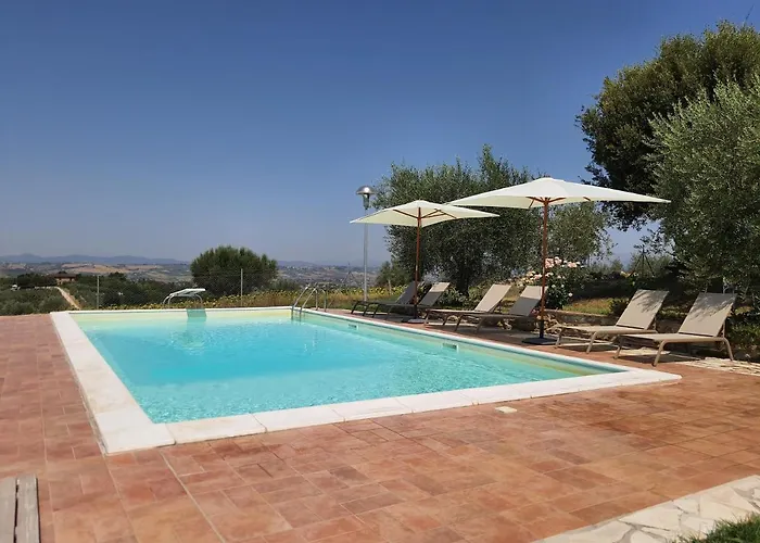 Alojamento de Acomodação e Pequeno-almoço La Collina 4*